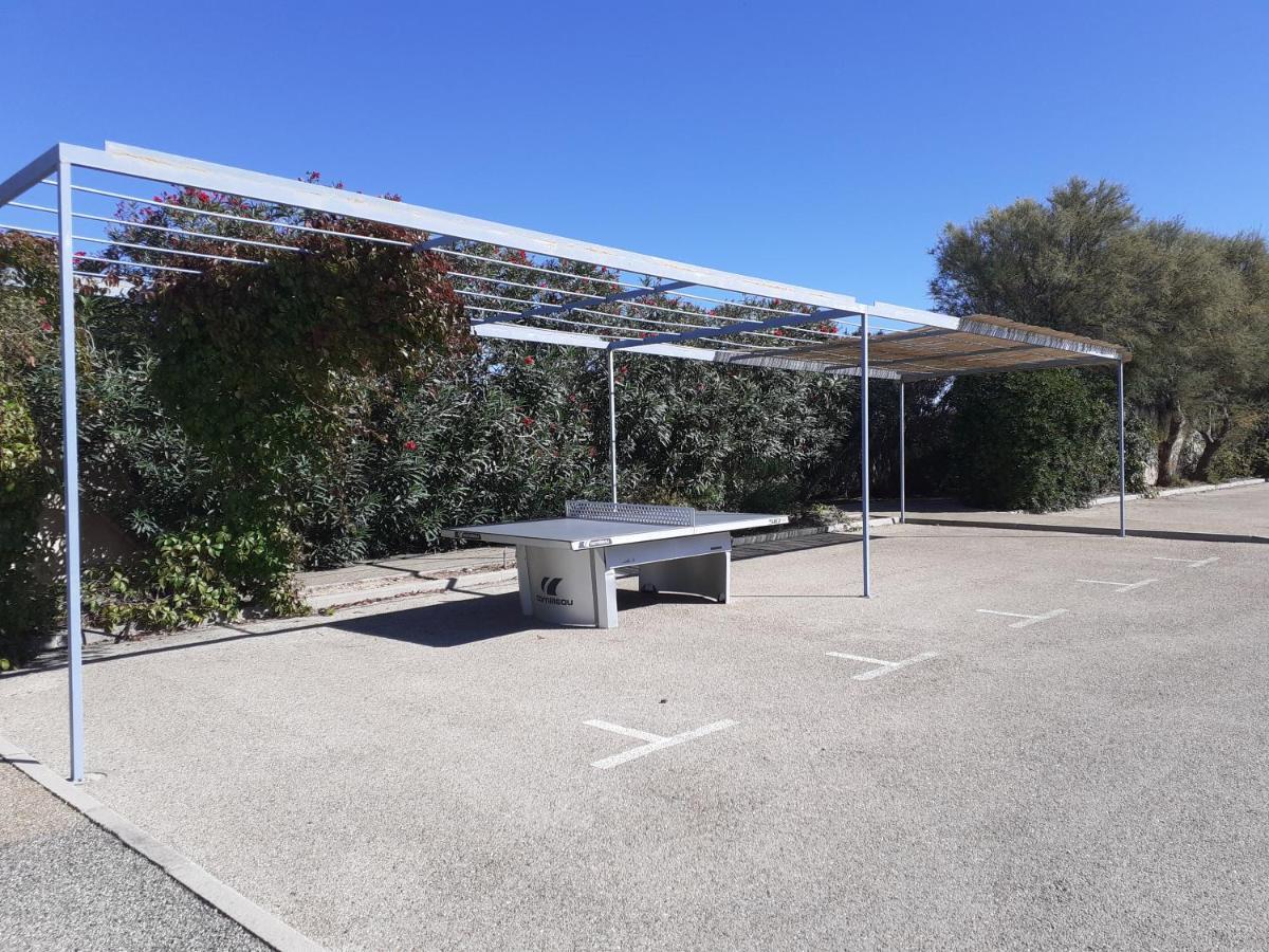 Sous Le Soleil Des Alpilles Apartment Mouries Luaran gambar