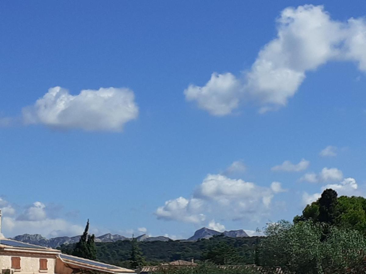 Sous Le Soleil Des Alpilles Apartment Mouries Luaran gambar